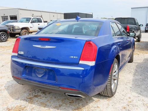 2018 Chrysler 300 Touring