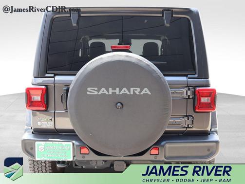 Granite Crystal Metallic Clearcoat 2021 Jeep Wrangler Unlimited Sahara