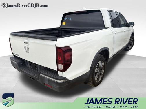 White Diamond Pearl 2017 Honda Ridgeline RTL