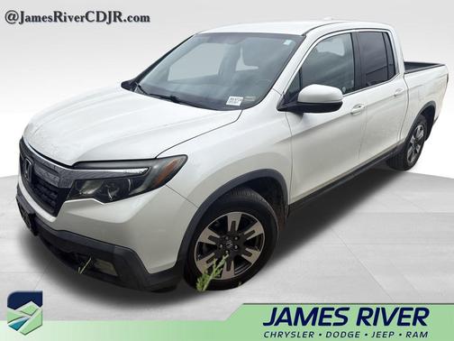 White Diamond Pearl 2017 Honda Ridgeline RTL