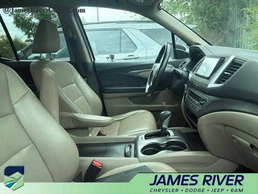 White Diamond Pearl 2017 Honda Ridgeline RTL