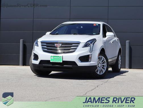 Crystal White Tricoat 2017 Cadillac XT5 Base