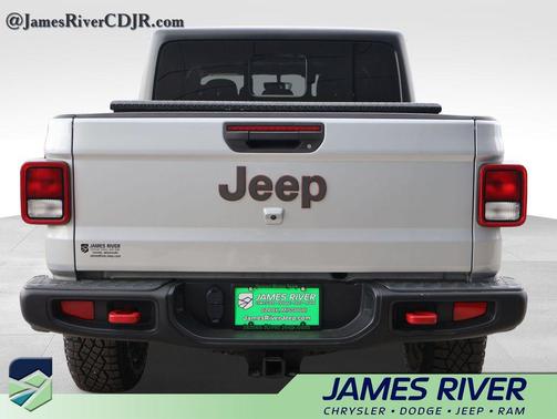 Silver Zynith Clearcoat 2023 Jeep Gladiator Rubicon