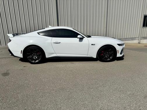 Oxford White 2024 Ford Mustang GT Premium