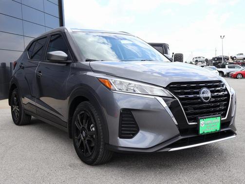 2023 Nissan Kicks SV