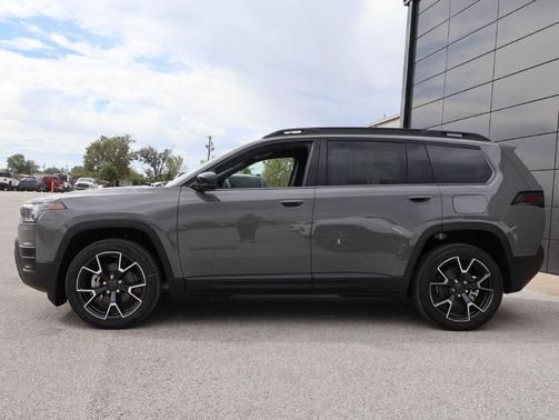 Sting-Gray Clearcoat 2027 Jeep Cherokee Limited