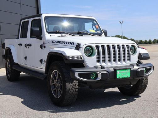 2022 Jeep Gladiator Overland