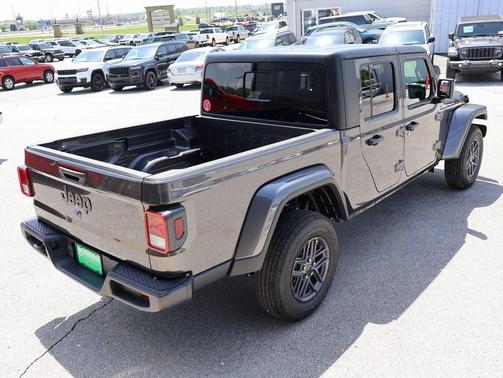 2025 Jeep Gladiator Sport S