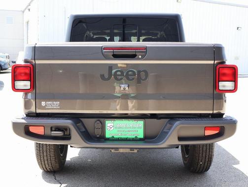 2025 Jeep Gladiator Sport S