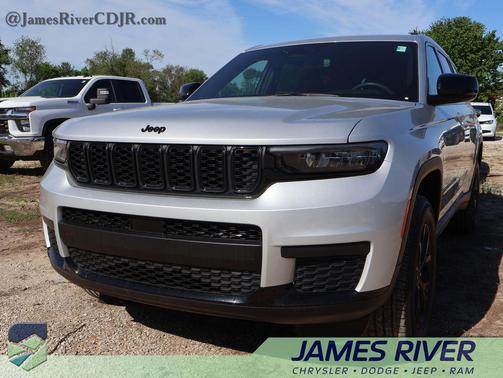 Silver Zynith 2024 Jeep Grand Cherokee L Altitude