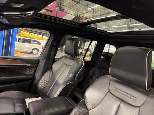 2022 Jeep Grand Cherokee Summit