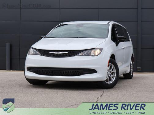 bright white clearcoat 2027 Chrysler Pacifica LX