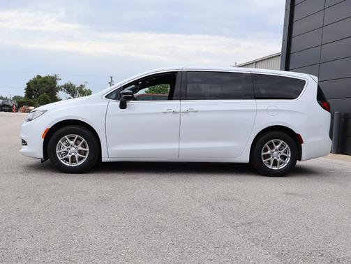 bright white clearcoat 2027 Chrysler Pacifica LX