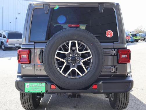 2026 Jeep Wrangler 4-Door Sahara 4x4