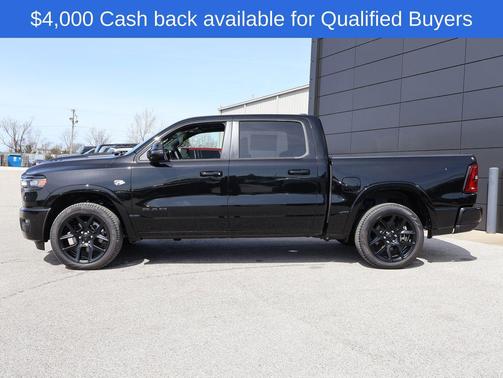 Diamond Black Crystal Pearlcoat 2026 RAM 1500 Laramie