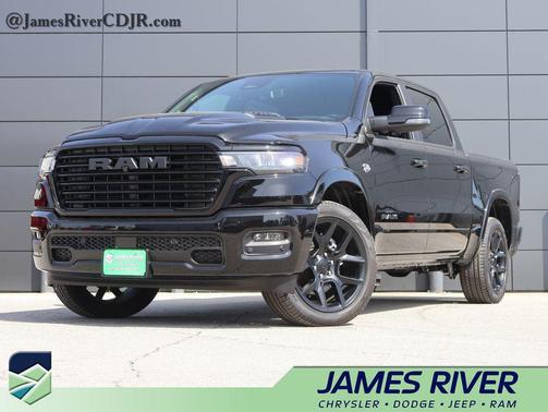 Diamond Black Crystal Pearlcoat 2026 RAM 1500 Laramie