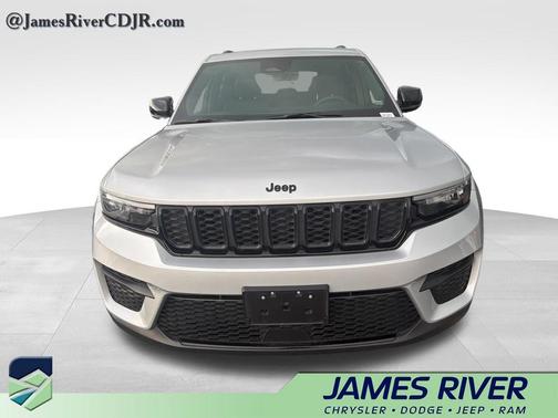 Silver Zynith 2025 Jeep Grand Cherokee Altitude