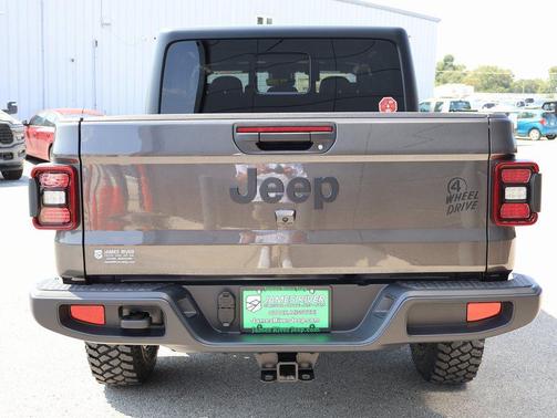 2025 Jeep Gladiator Willys