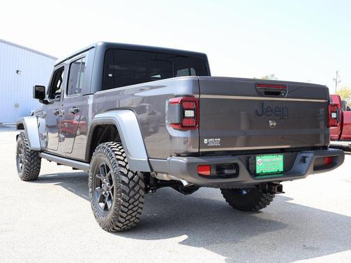 2025 Jeep Gladiator Willys