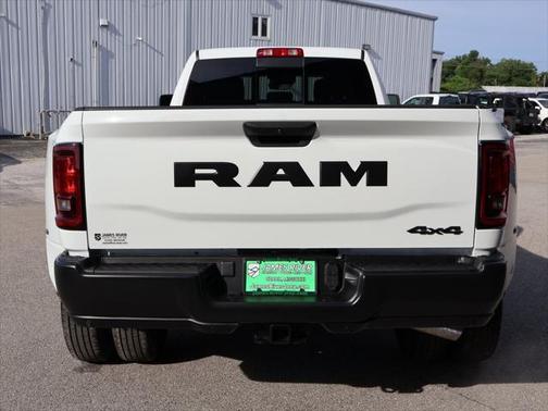 2025 RAM 3500 Tradesman Crew Cab 4x4 8' Box
