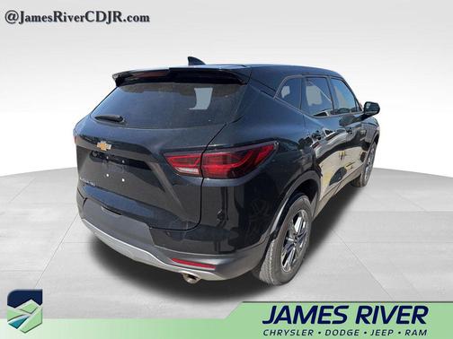 metallic aluminum 2025 Chevrolet Blazer 2LT