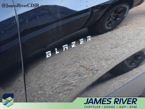 metallic aluminum 2025 Chevrolet Blazer 2LT
