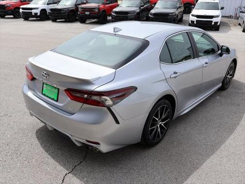 2024 Toyota Camry SE