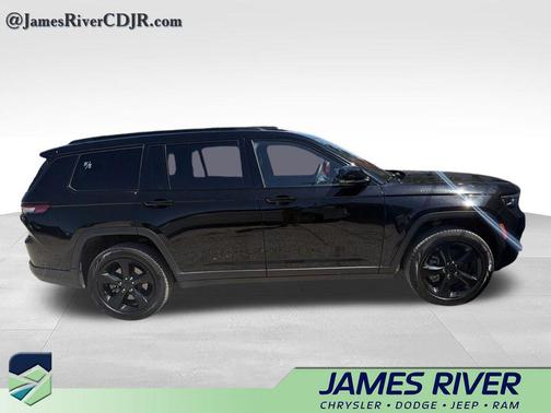 Diamond Black Crystal Pearlcoat 2023 Jeep Grand Cherokee L Altitude
