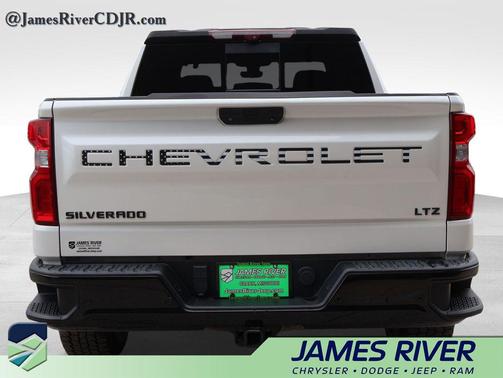 Iridescent Pearl Tricoat 2022 Chevrolet Silverado 1500 Limited LTZ