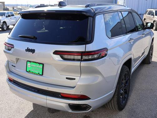2023 Jeep Grand Cherokee L Summit Reserve