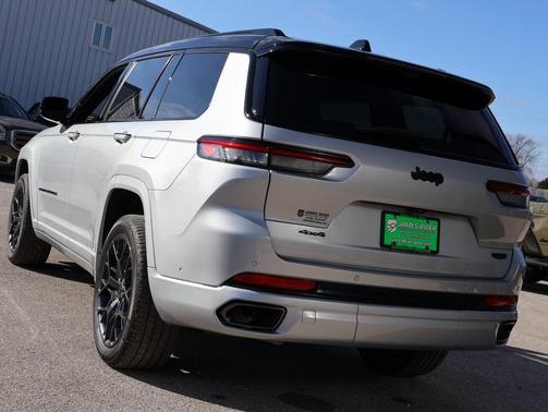 2023 Jeep Grand Cherokee L Summit Reserve
