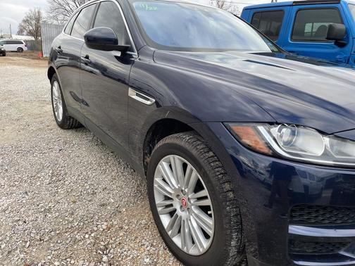 2019 Jaguar F-PACE 25t Premium