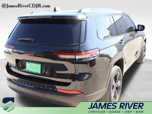 Diamond Black Crystal Pearlcoat 2023 Jeep Grand Cherokee L Limited