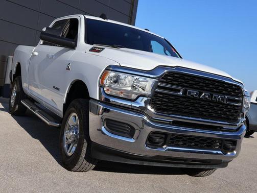 2022 RAM 2500 Big Horn Crew Cab 4x4 6'4' Box