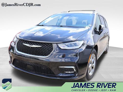 Brilliant Black Crystal Pearlcoat 2022 Chrysler Pacifica Limited