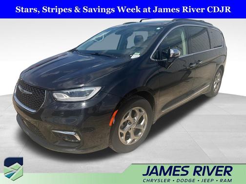 Brilliant Black Crystal Pearlcoat 2022 Chrysler Pacifica Limited
