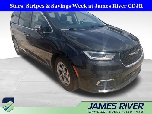 Brilliant Black Crystal Pearlcoat 2022 Chrysler Pacifica Limited