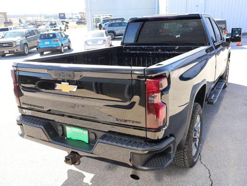 2022 Chevrolet Silverado 2500 Custom