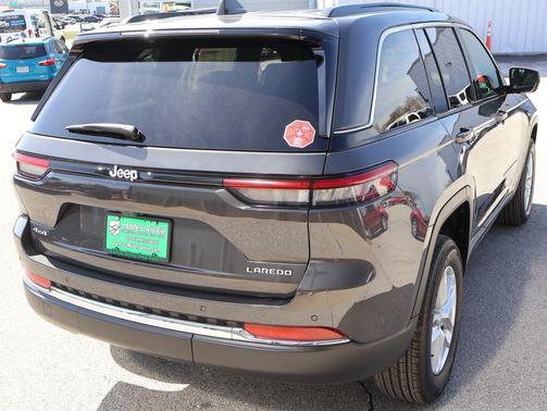 2026 Jeep Grand Cherokee Altitude