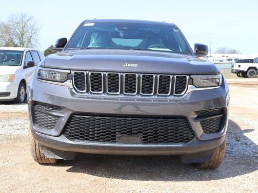 2026 Jeep Grand Cherokee Altitude