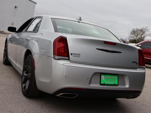 2023 Chrysler 300 S