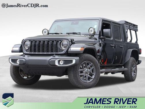 Black Clearcoat 2024 Jeep Gladiator Sport S