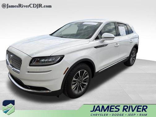 Pristine White Metallic Tri-Coat 2023 Lincoln Nautilus Standard