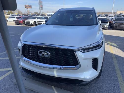 2024 INFINITI QX60 Luxe