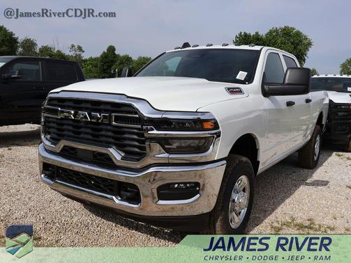 Bright White Clearcoat 2026 RAM 2500 Tradesman Crew Cab 4x4 6'4' Box