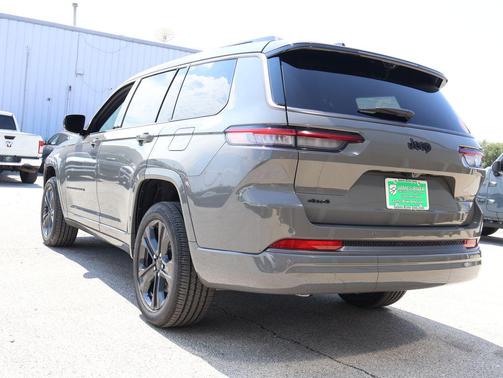 Sting-Gray Clearcoat 2027 Jeep Grand Cherokee L Limited