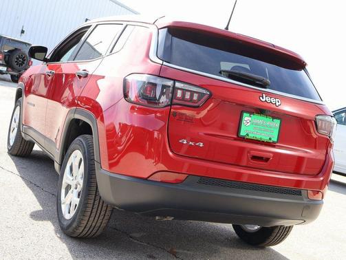2024 Jeep Compass Sport