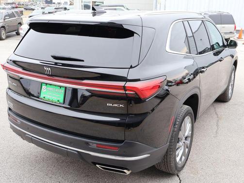 2025 Buick Enclave Preferred FWD