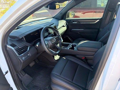 Summit White 2024 GMC Acadia FWD Elevation