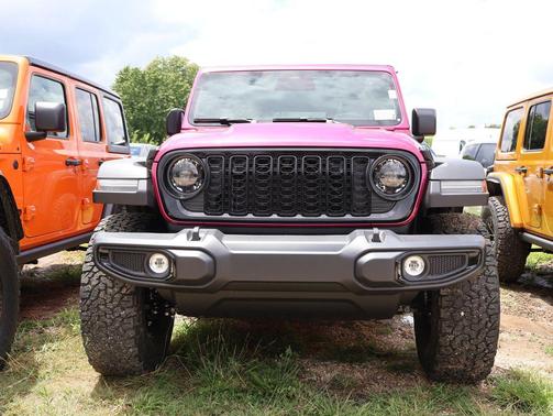 Tuscadero Pearlcoat 2026 Jeep Wrangler Willys